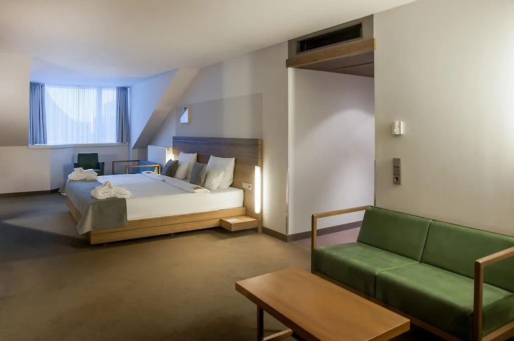 Hotel Stadtpalais Köln 4*,